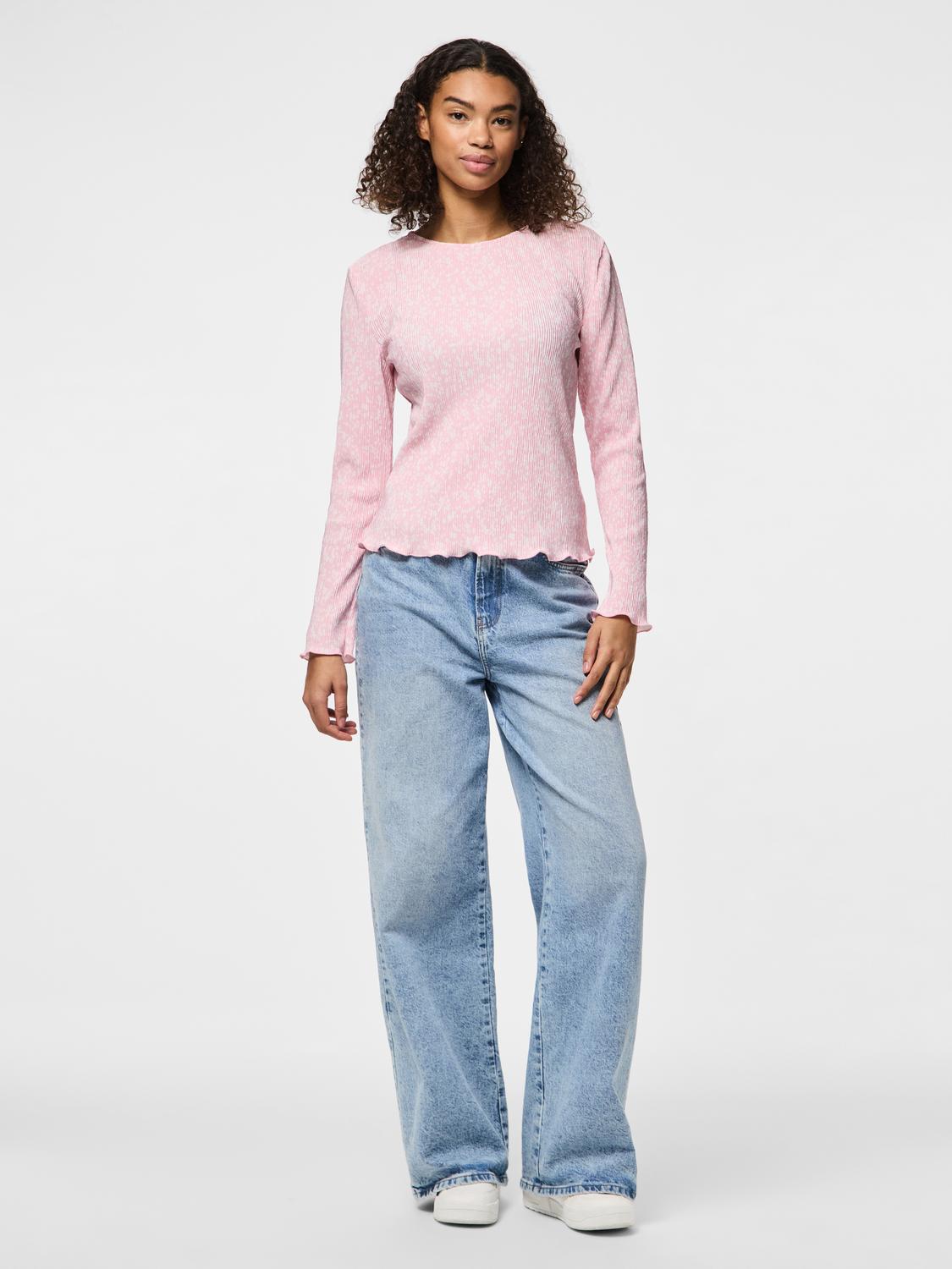 model_shot-front_full